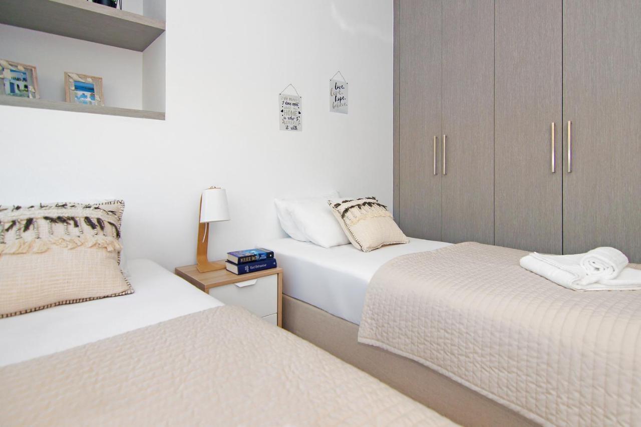 Villa Lily Protaras Bagian luar foto
